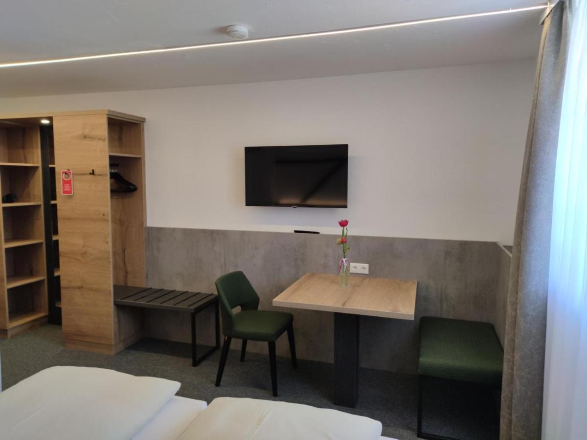 Hotel Zur Post E.K. ヴァイシェンフェルト エクステリア 写真
